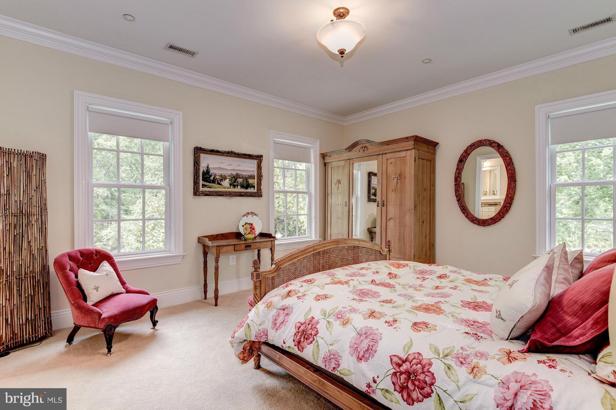 POTOMAC OUTSIDE - Residential