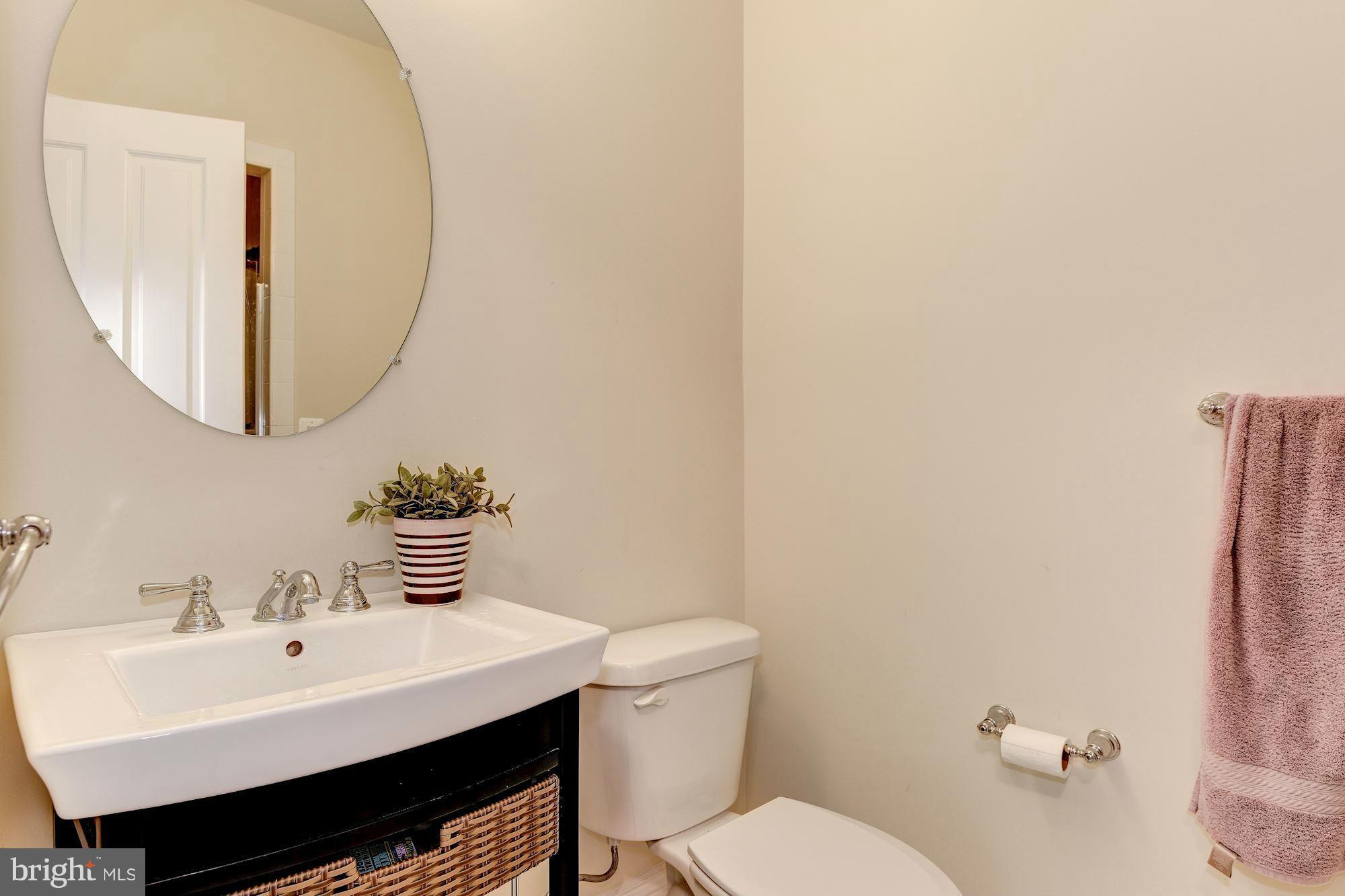 POTOMAC OUTSIDE - Residential