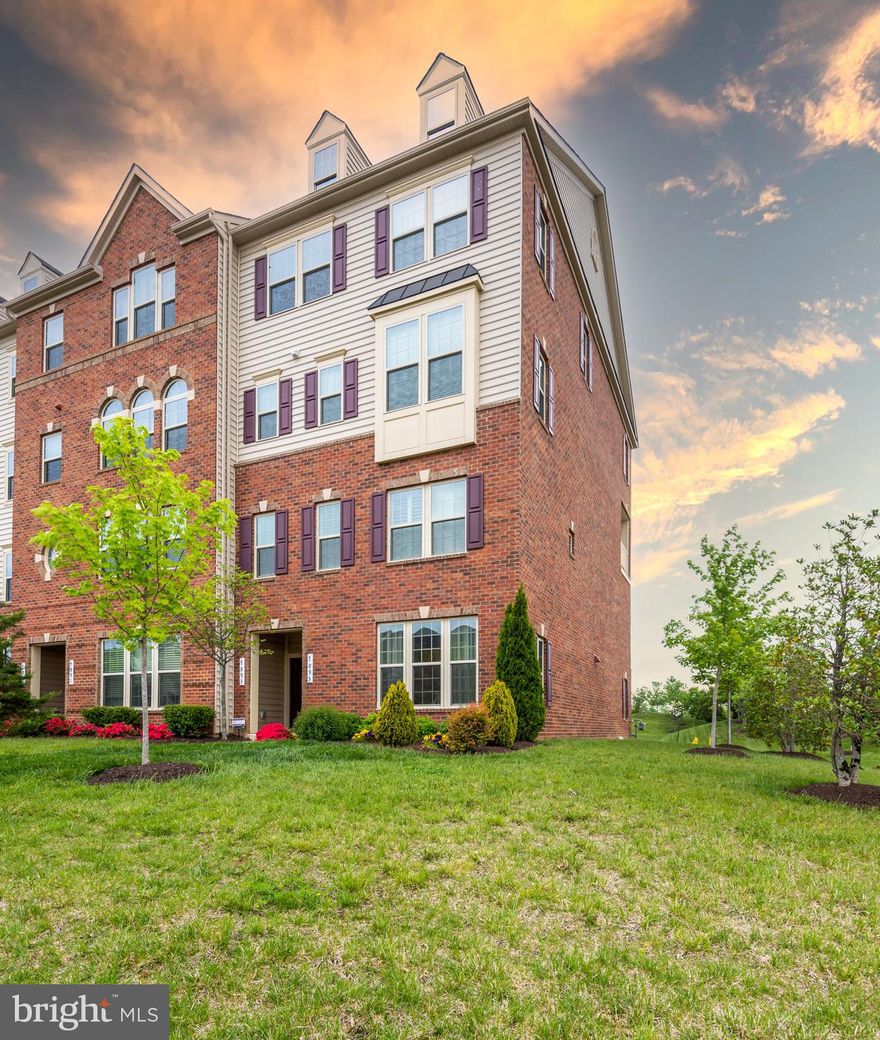 Stunning end unit 2 level condo in popular Wentworth Green Community,  Main level features beautiful hardwood floors,  Gourmet kitchen with granite counter tops, Stainless appliances and upgraded cabinetry, Spacious great room with plenty of room for entertaining, Upper level includes a luxurious owner's suite with 2 walk in closets, Owner's bathroom with granite counters, dual vanity and large tiled shower and soaking tub,  Bedroom 3 includes french doors leading to a private balcony with nice views!  The community amenities include walking trails,  tennis courts, pool, playgrounds,  basketball courts and a dog park. Easy access to I-66, commuter routes and to shopping centers and restaurants. Shows beautifully!
