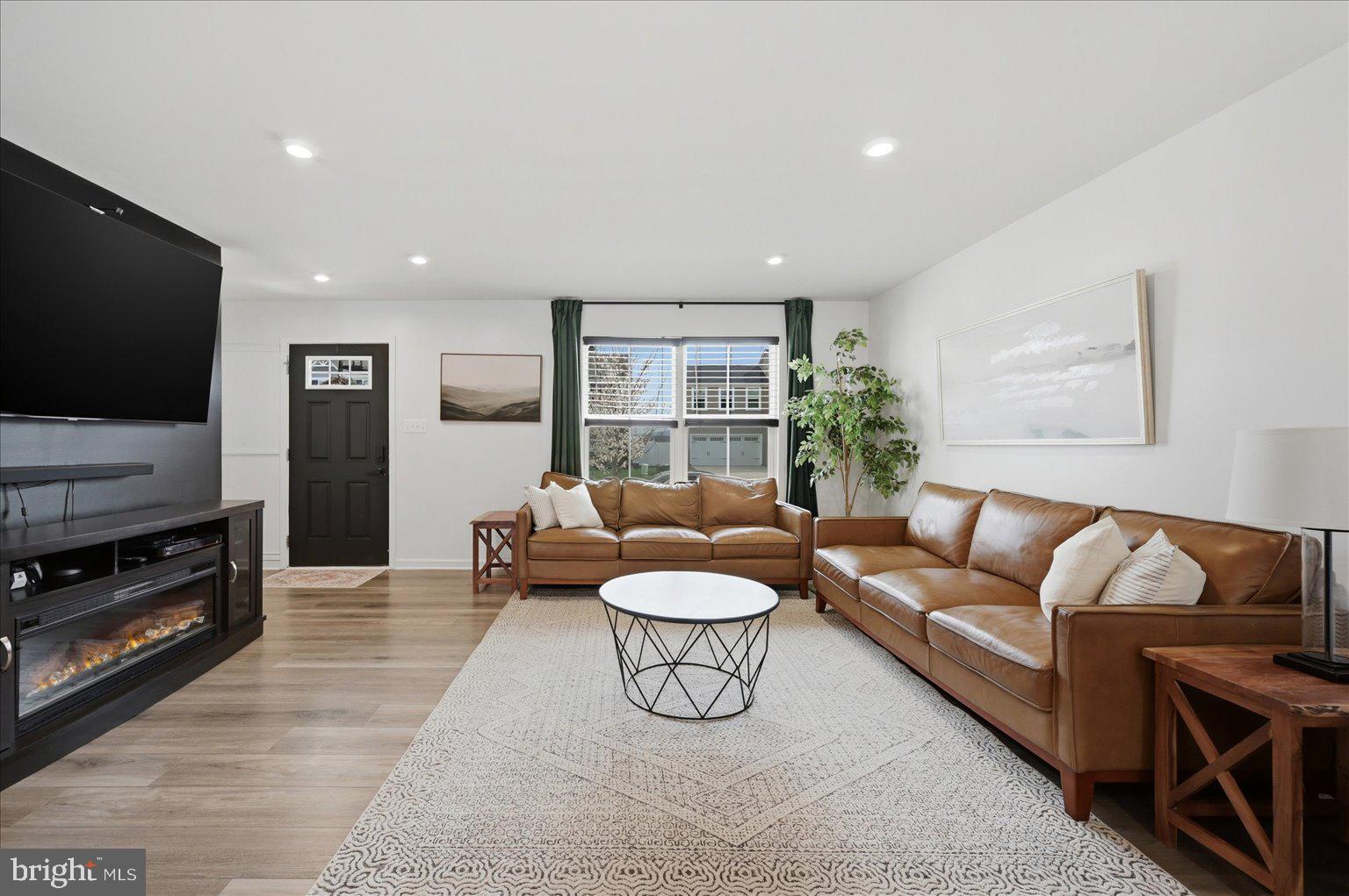 VILLAGES AT MIDDLETOWN - Residential