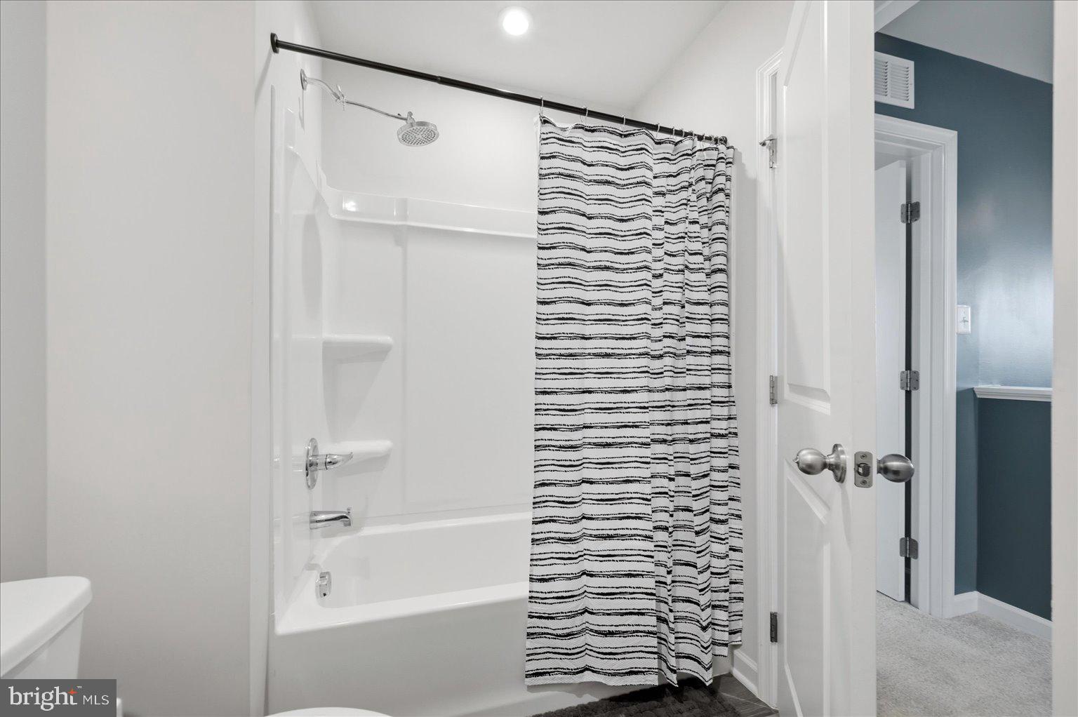 VILLAGES AT MIDDLETOWN - Residential