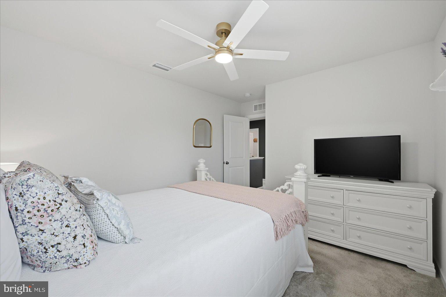 VILLAGES AT MIDDLETOWN - Residential