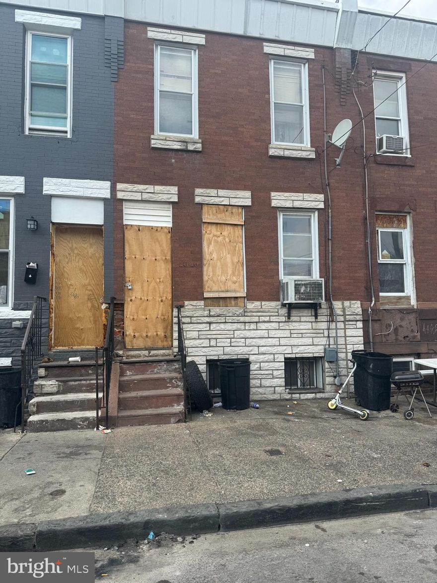JUST HIT MARKET IN KENSINGTON! Great investment opportunity in Kensington's a sweet spot  just north of Lehigh  Between Frankford & Kensington pocket.  Lots of rehab going on on this block. ARV 175K-185K.  Schedule your showing today. Property to be sold as is. Seller requests use of his title company.  Buyer responsible for all transfer tax.