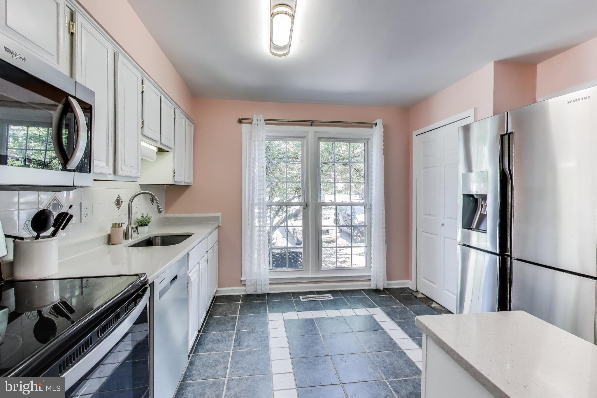 LAKE RIDGE - Residential