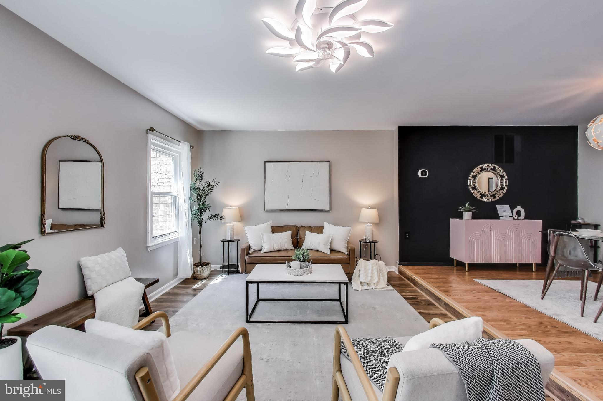 11378 CROMWELL COURT