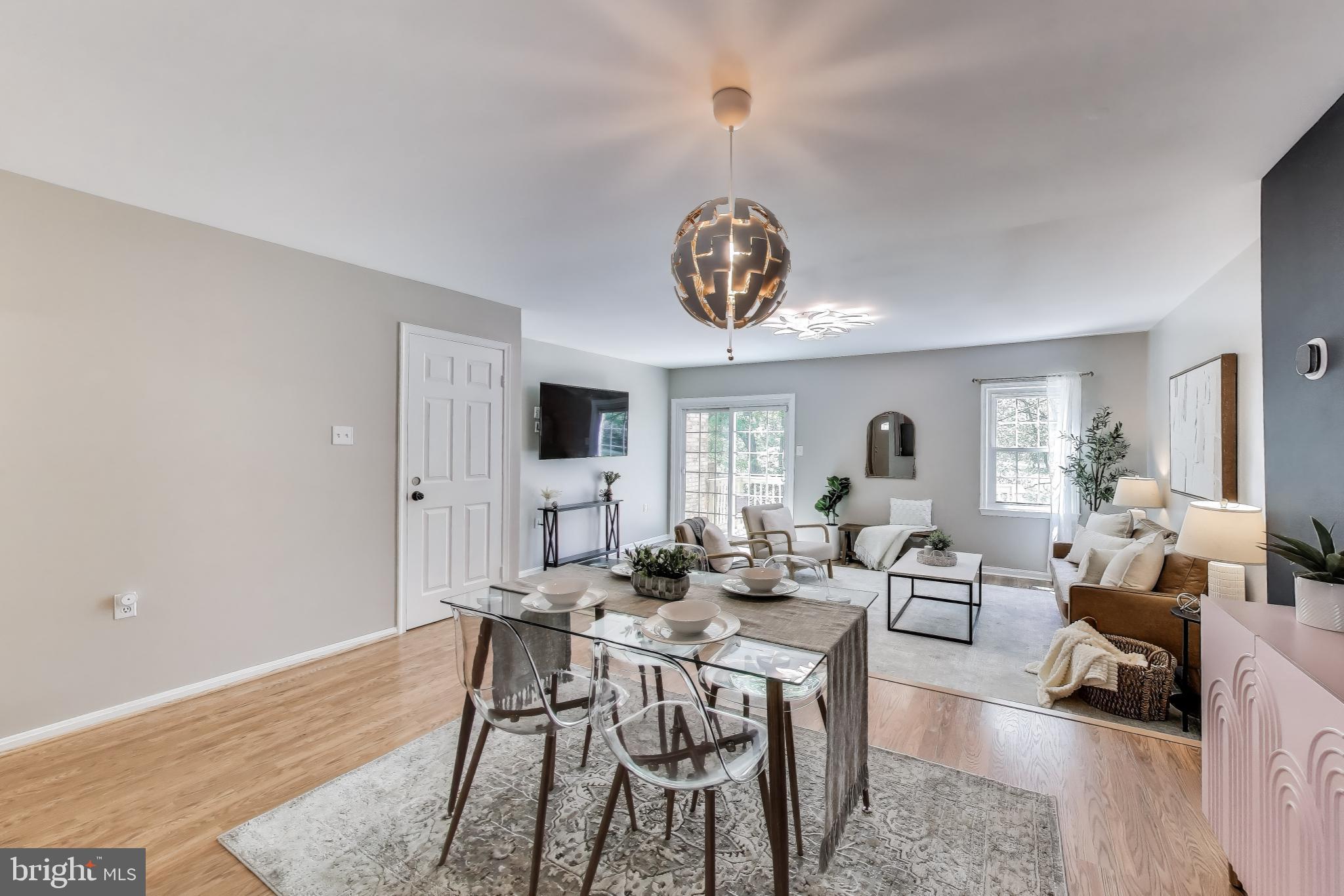 11378 CROMWELL COURT