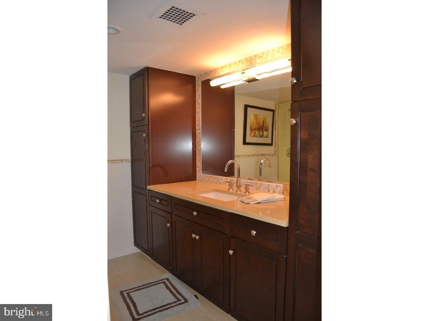 RITTENHOUSE SQUARE - Residential Lease