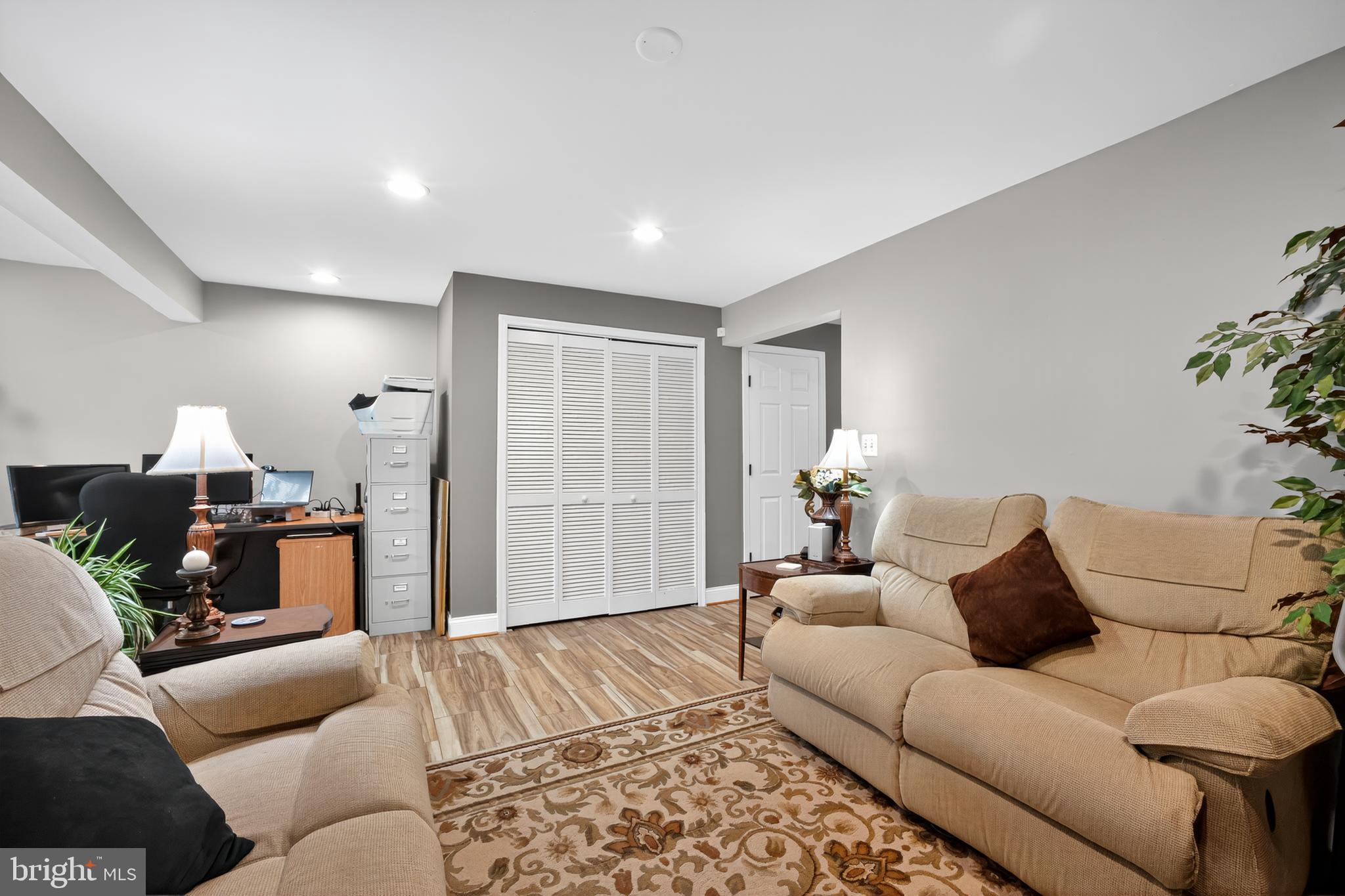 SHEFFIELD MANOR - Residential