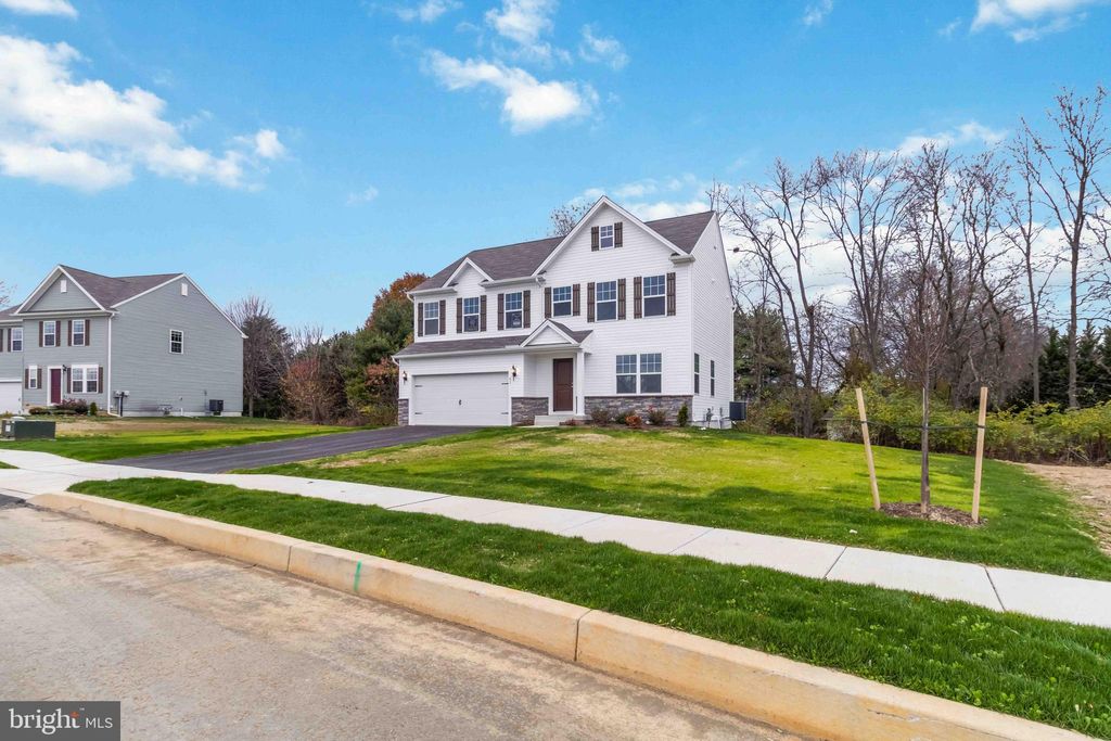 Photo of 51 Bennington Way, CARLISLE, PA 17013 (MLS # PACB2044560)