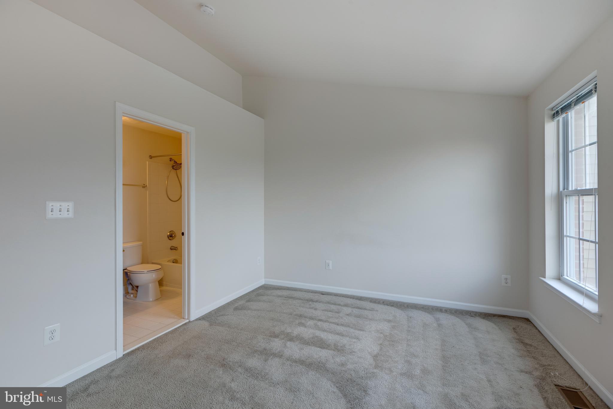 AMBERLEA AT SOUTH RIDING - Residential Lease