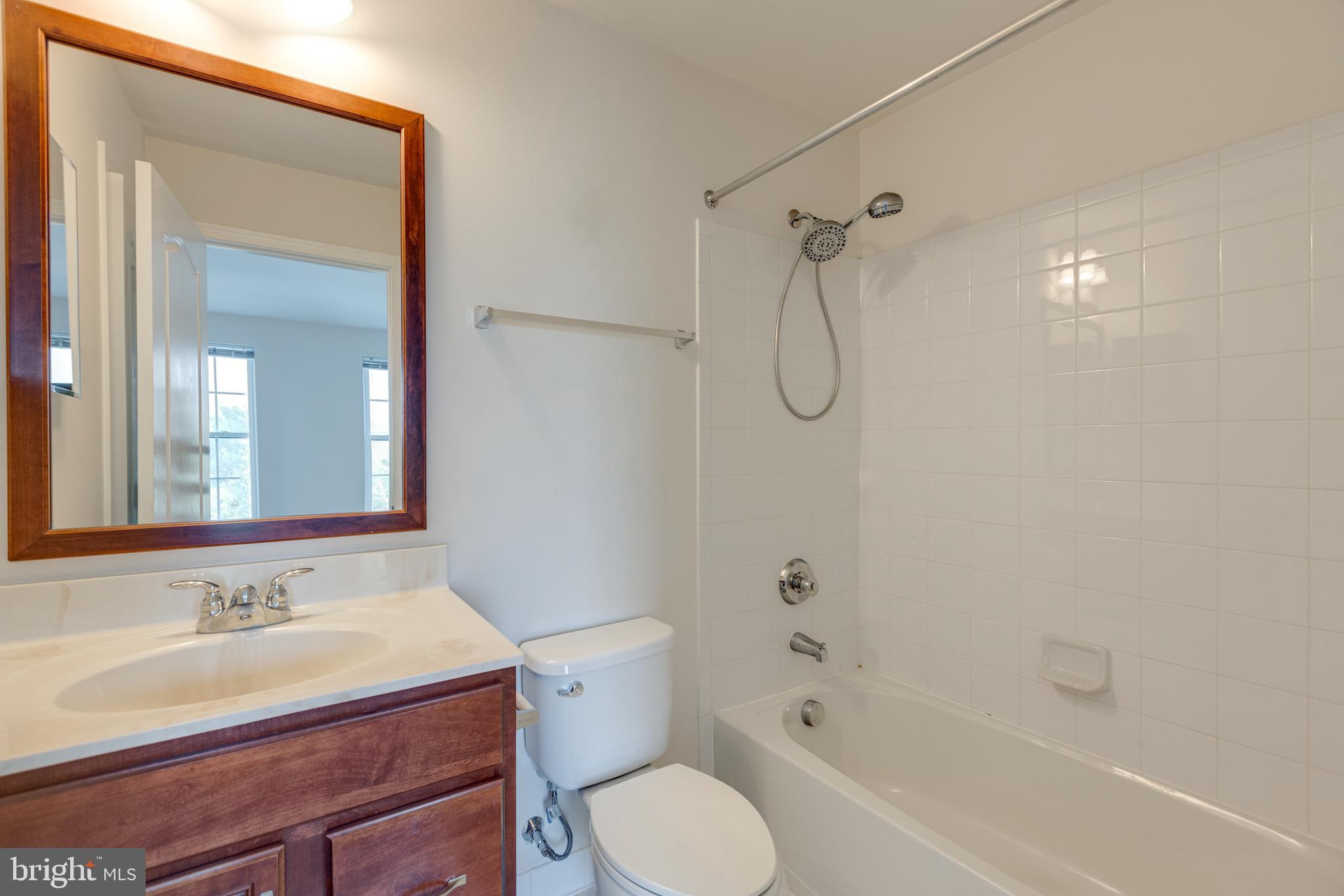 AMBERLEA AT SOUTH RIDING - Residential Lease