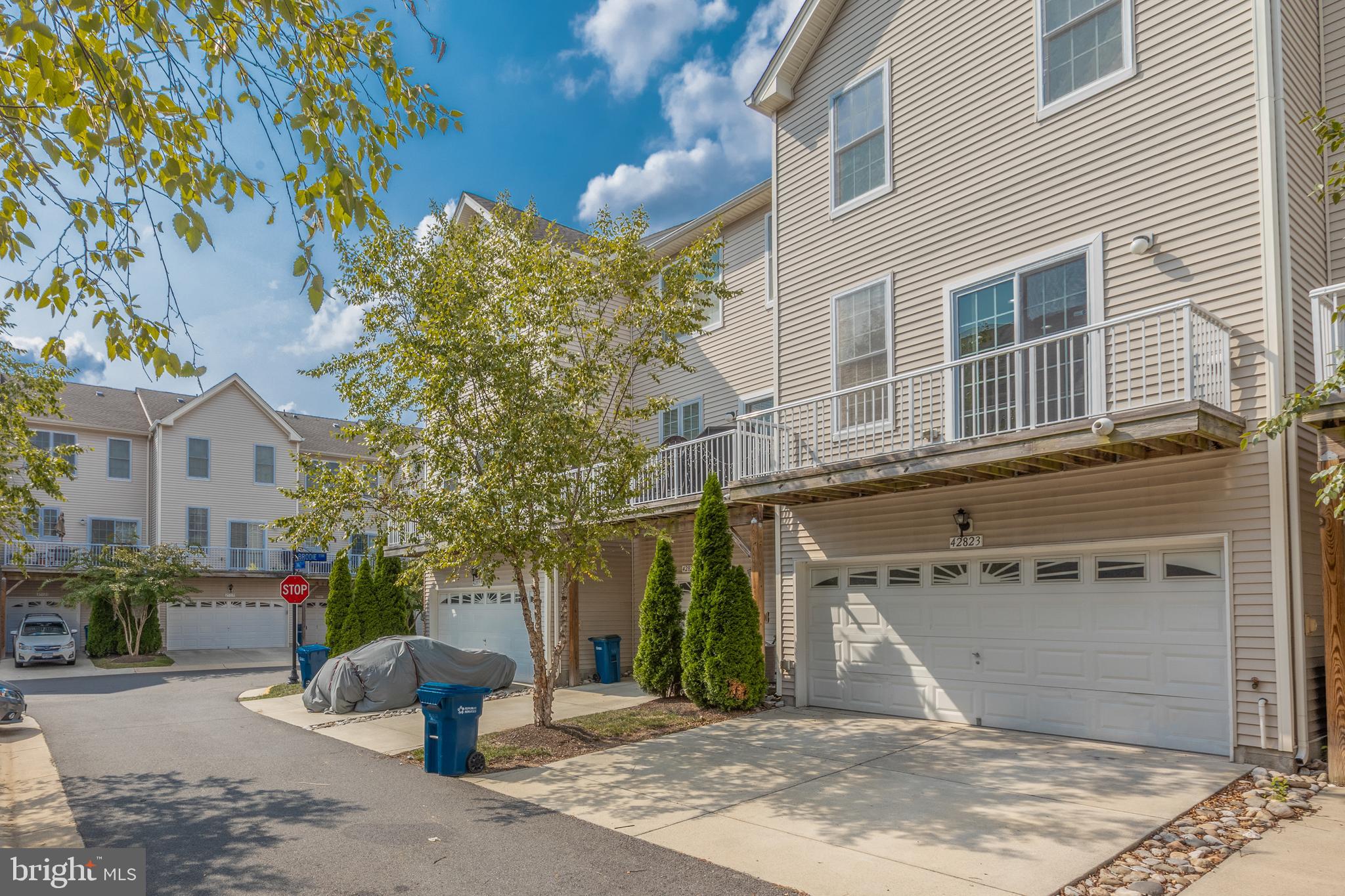 AMBERLEA AT SOUTH RIDING - Residential Lease