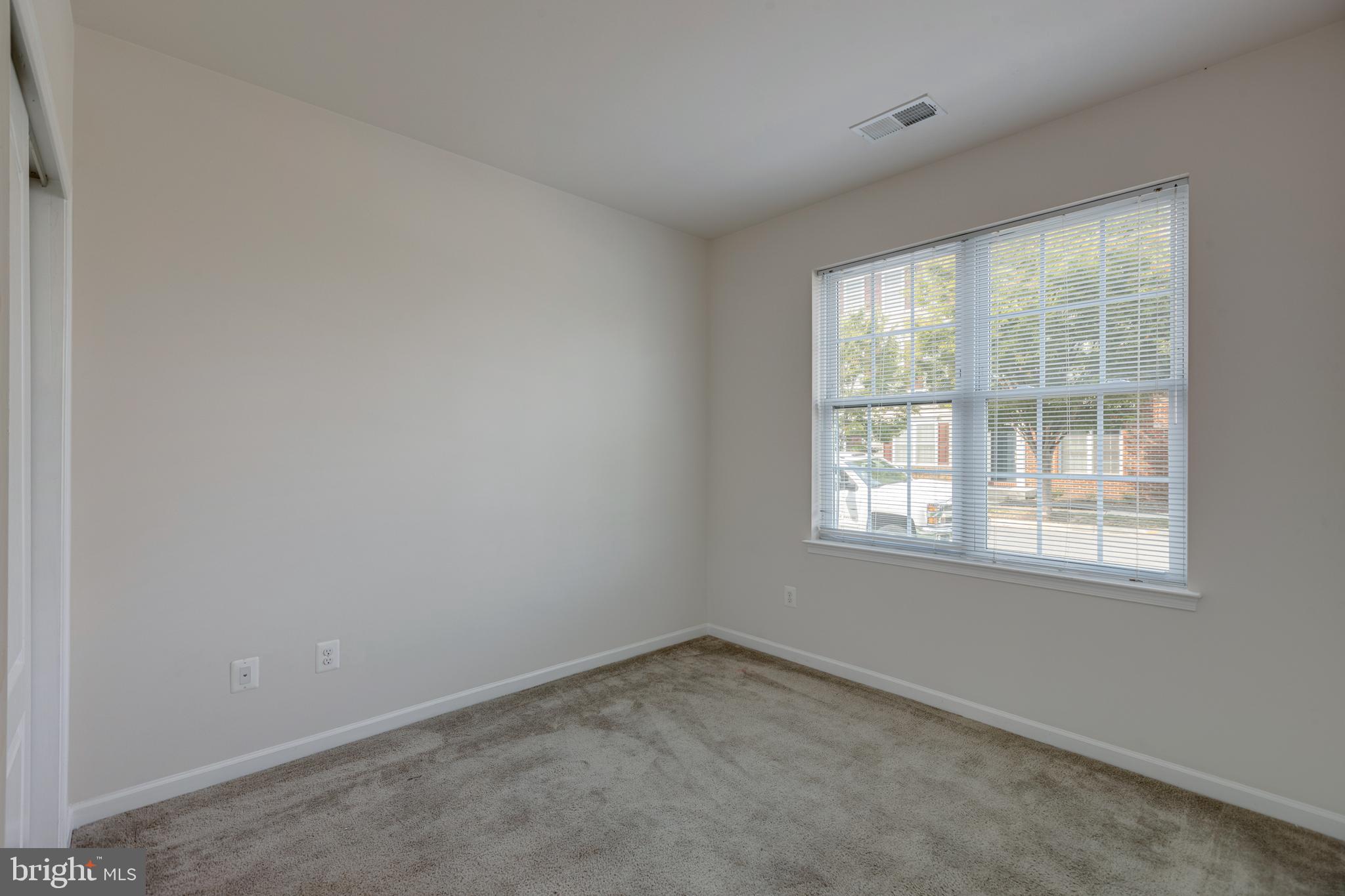 AMBERLEA AT SOUTH RIDING - Residential Lease