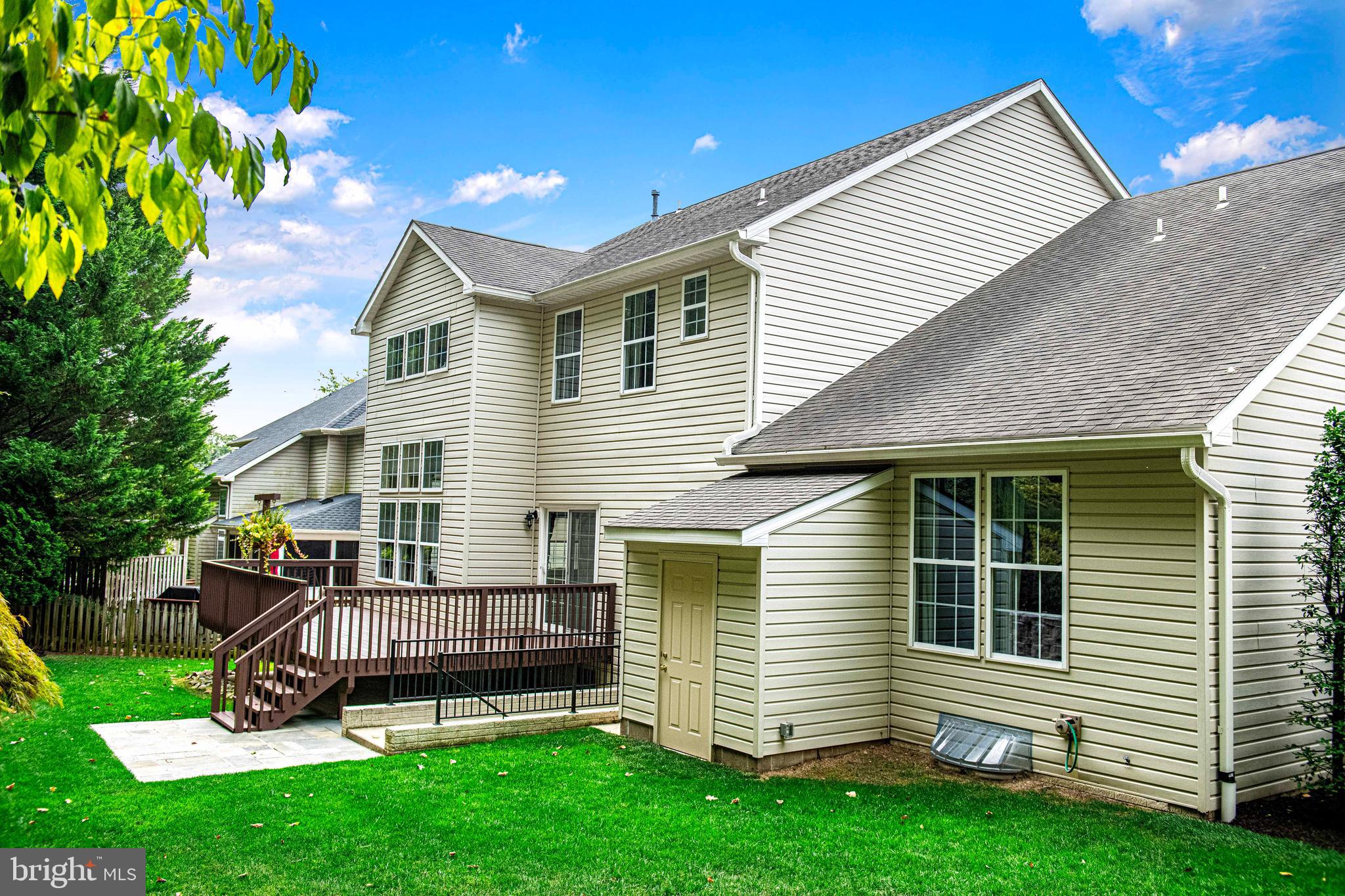 VINEYARD OAK - Residential