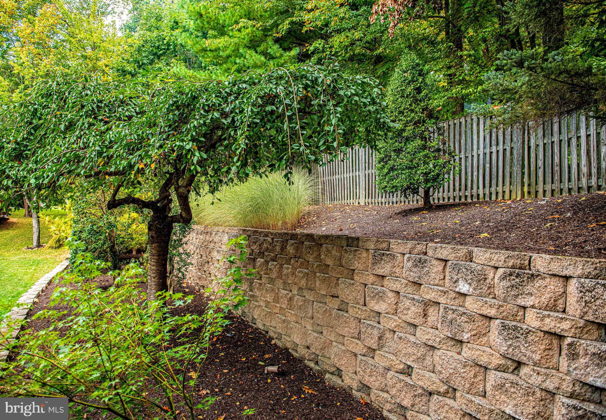 VINEYARD OAK - Residential