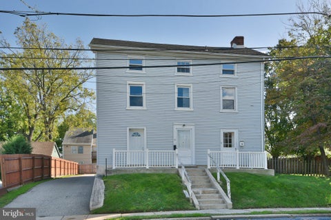 Townhouse For Rent - 12 W Mill Road #A<br/> FLOURTOWN, PA 19031
