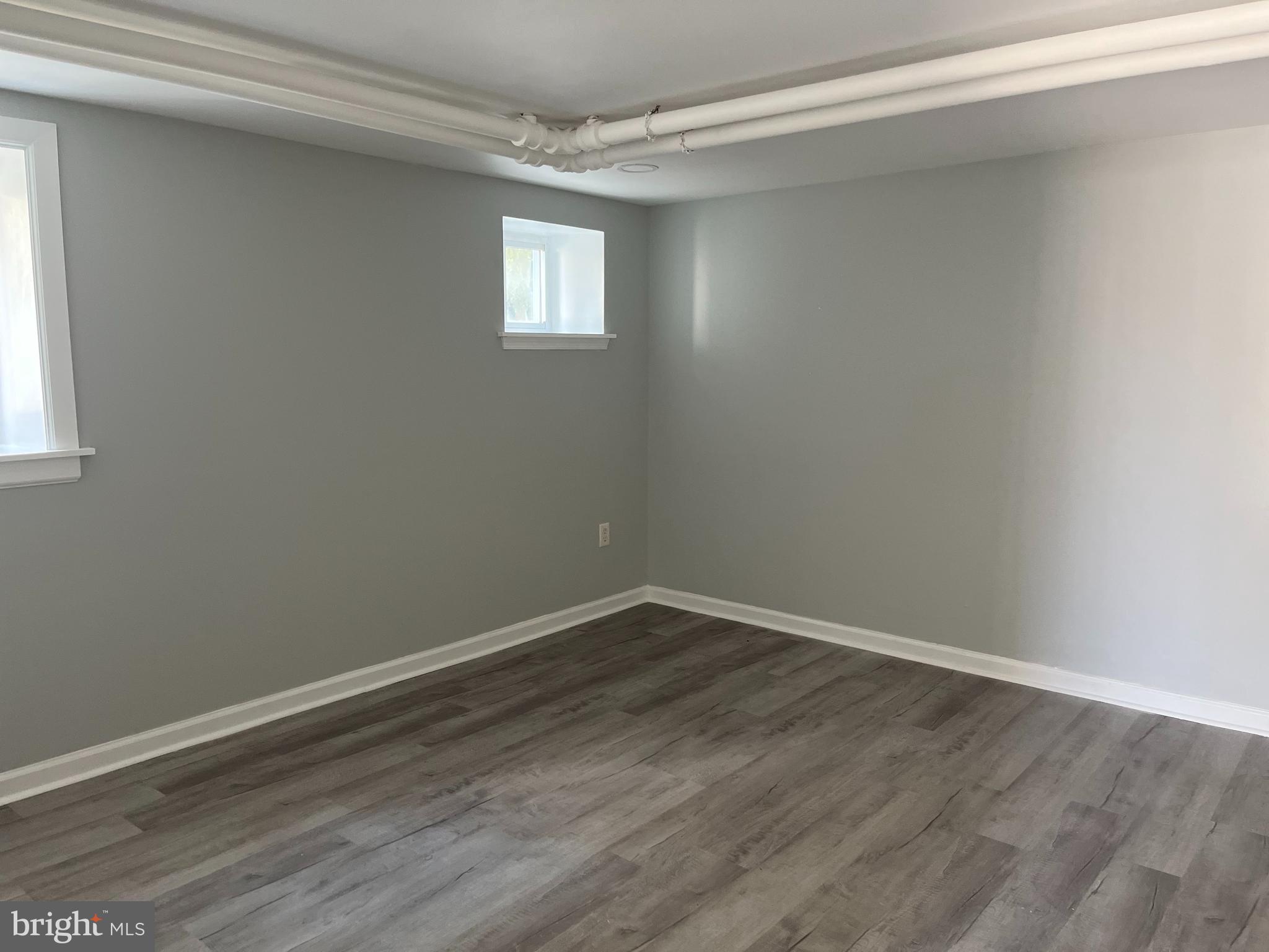 GREYTHORNE WOODS - Residential Lease