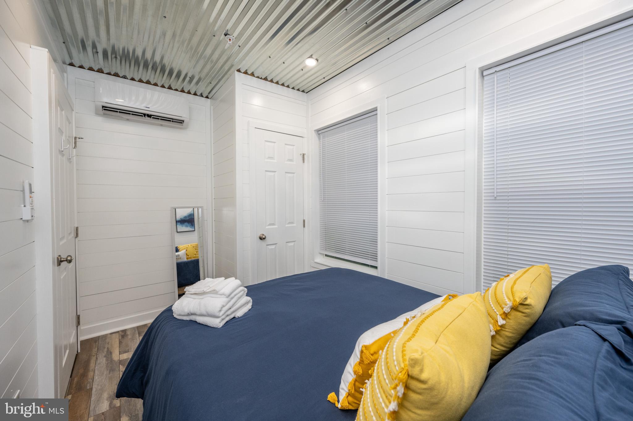 GLENDALE ROAD - Residential