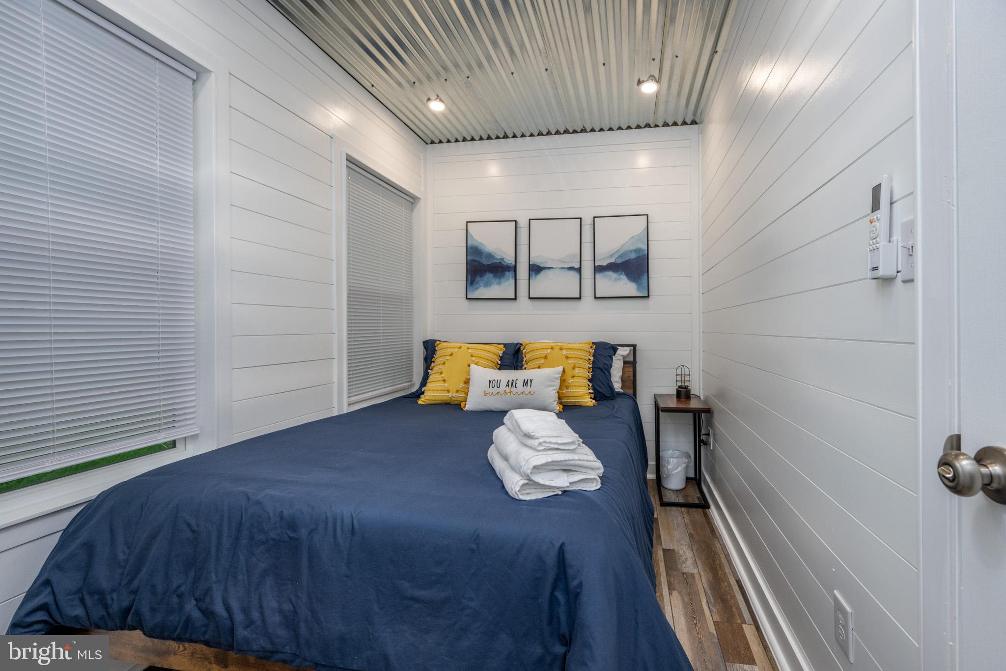 GLENDALE ROAD - Residential