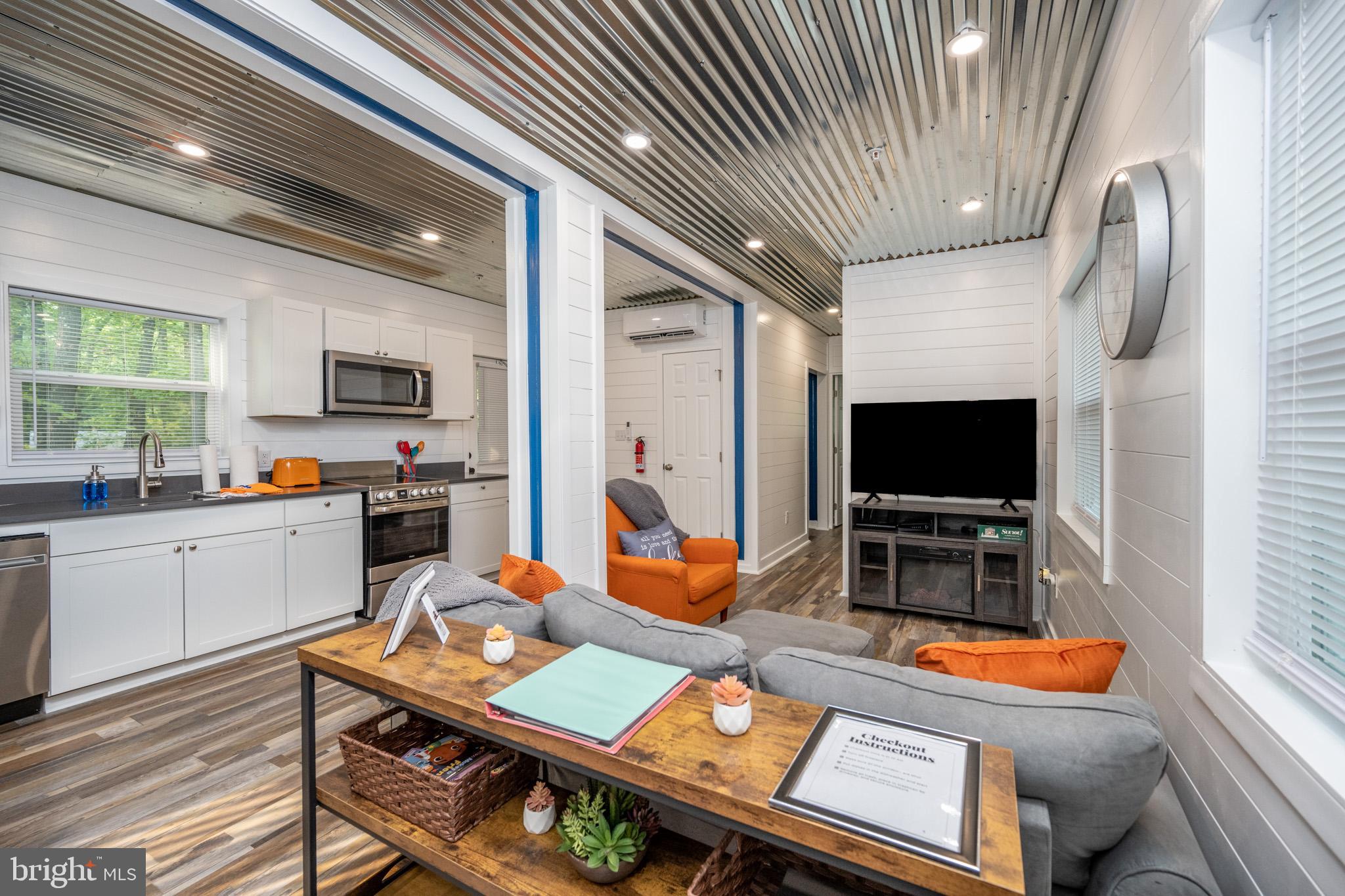 GLENDALE ROAD - Residential