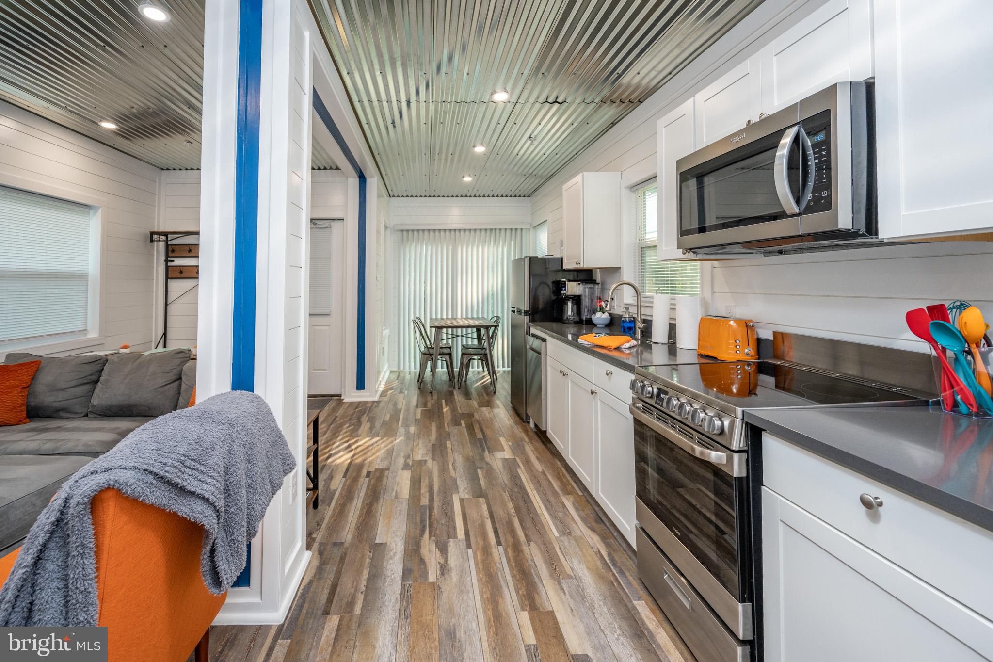 GLENDALE ROAD - Residential