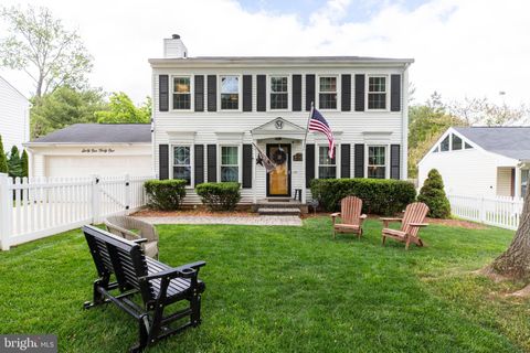 Photo of 6141 Shiplett Boulevard, BURKE, VA 22015 (MLS # VAFX2306092)