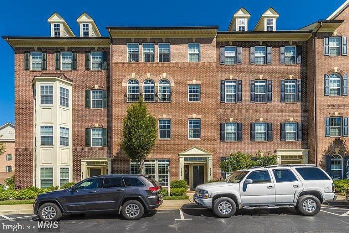 VILLAGES OF URBANA - Residential Lease