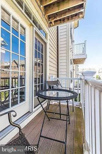 VILLAGES OF URBANA - Residential Lease