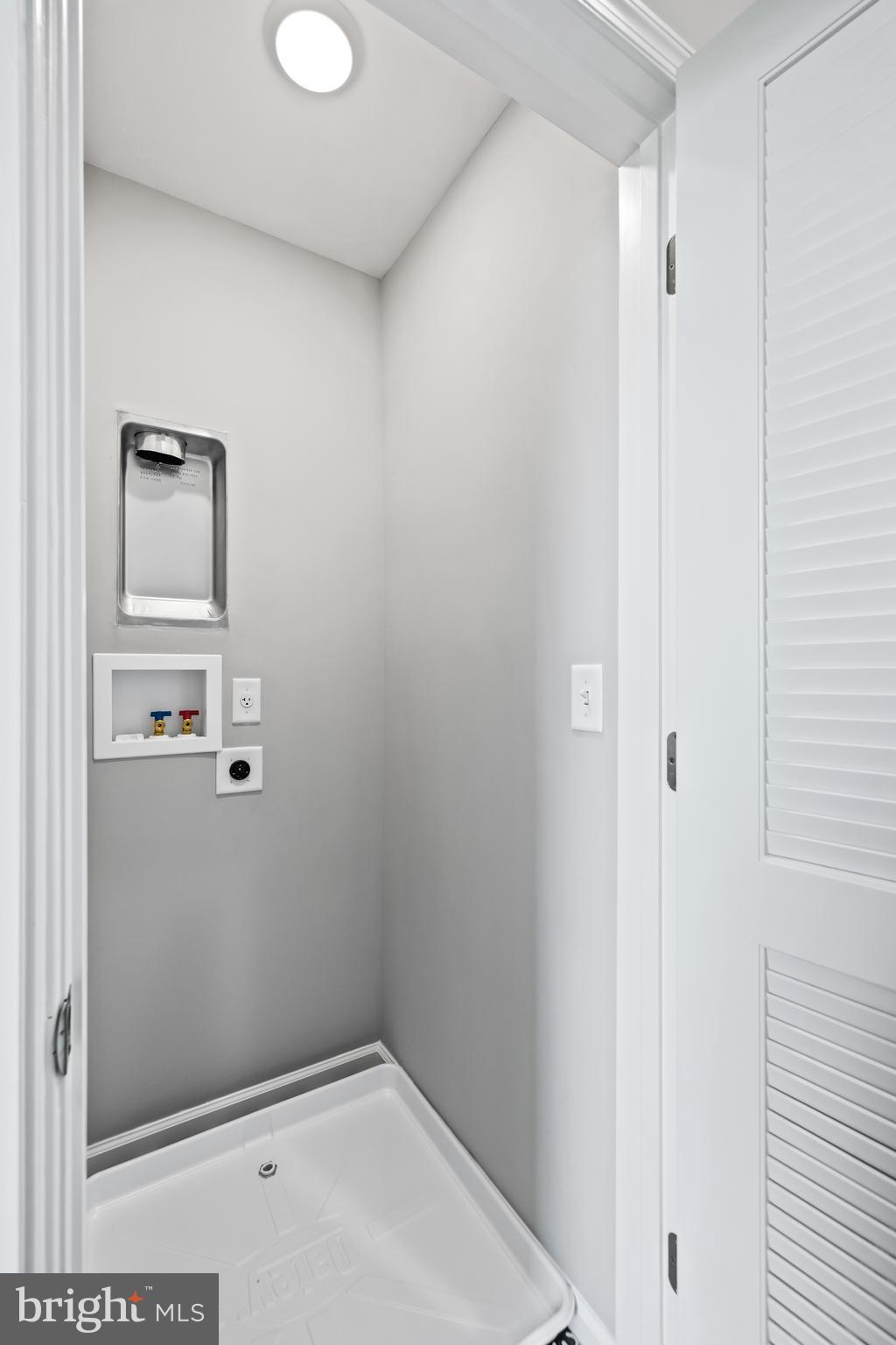 JOHNSTON SQUARE - Residential