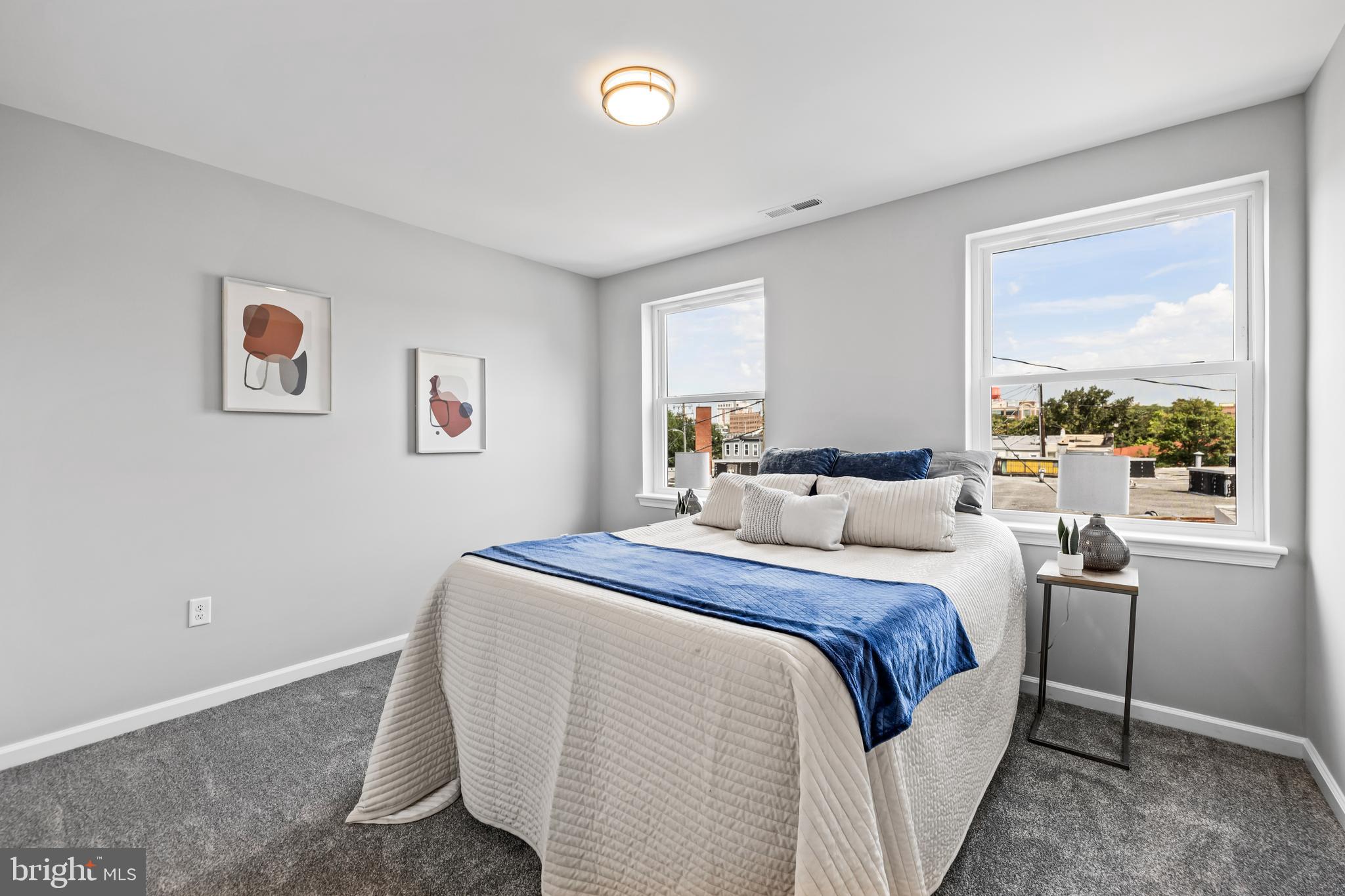 JOHNSTON SQUARE - Residential