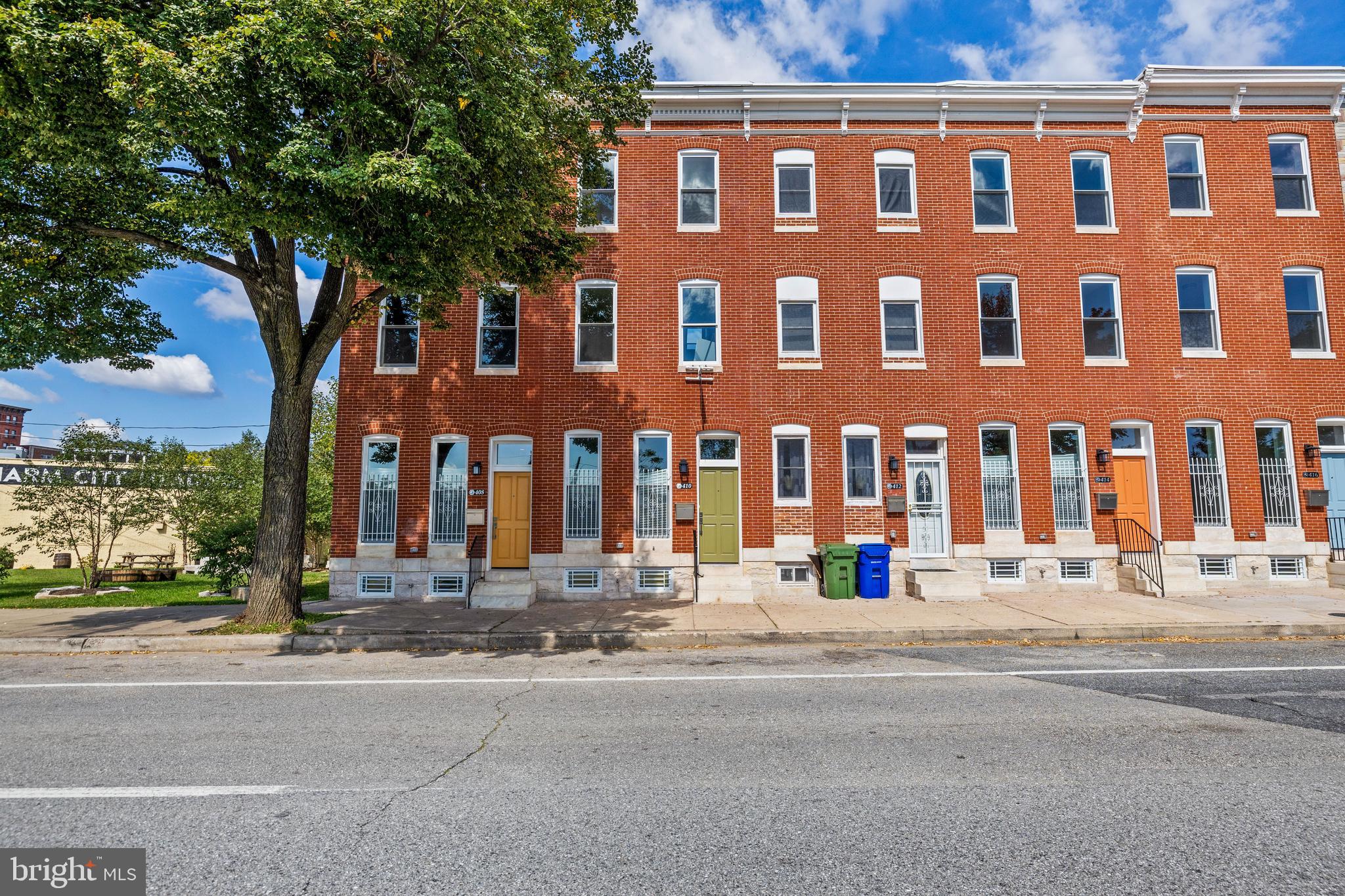 JOHNSTON SQUARE - Residential