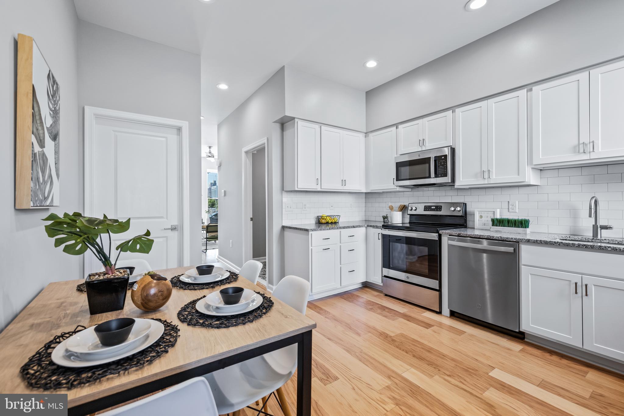 JOHNSTON SQUARE - Residential