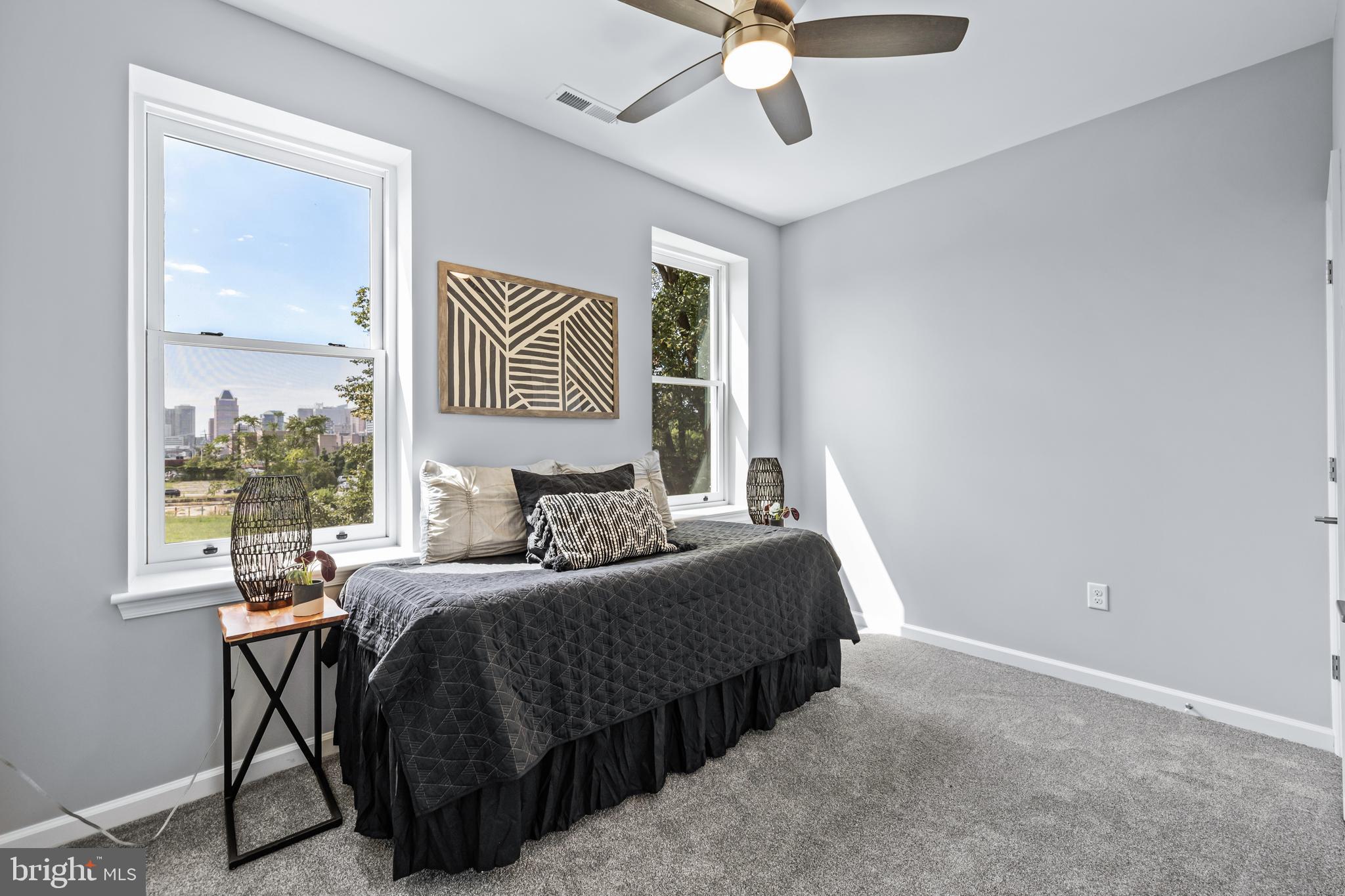 JOHNSTON SQUARE - Residential