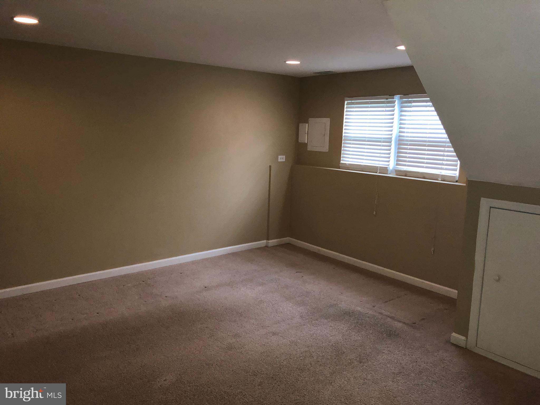 CARROLL CREST - Residential Lease