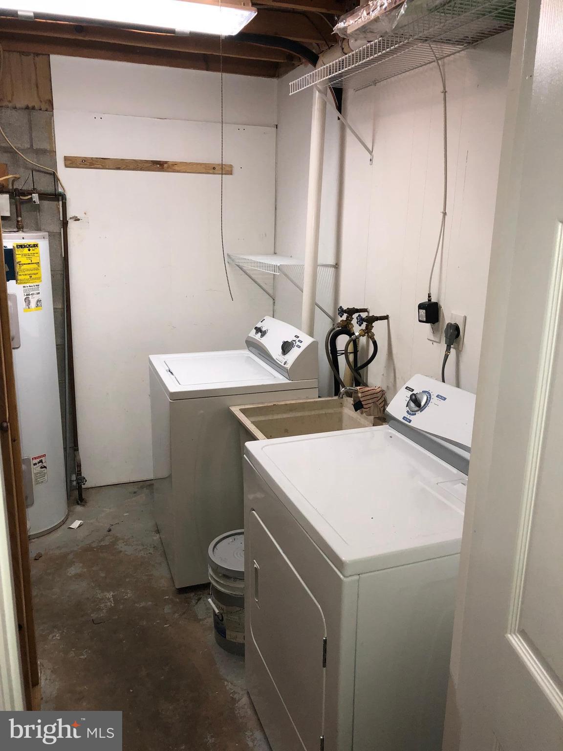 CARROLL CREST - Residential Lease