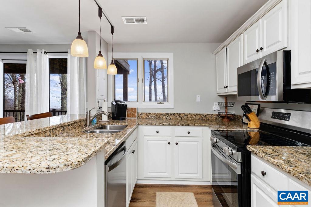 WINTERGREEN RESORT - Residential