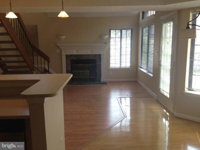 TIERS OF MANCHESTER LAKES - Residential Lease