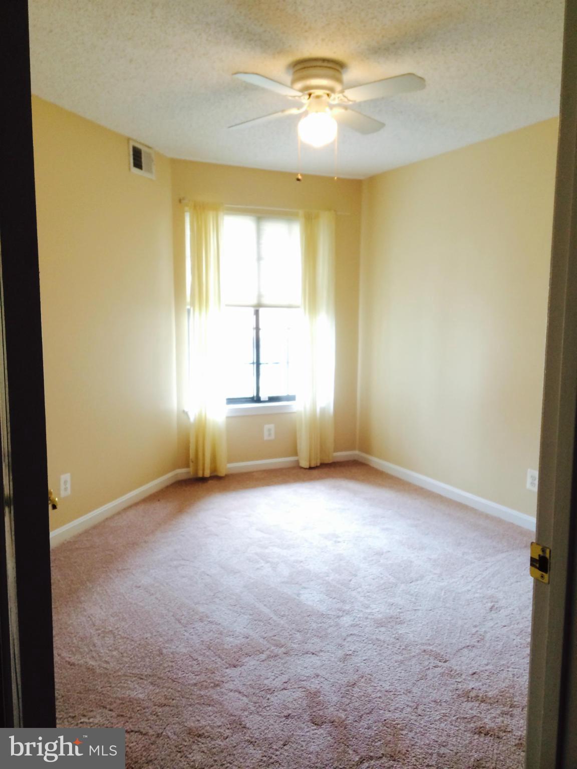 TIERS OF MANCHESTER LAKES - Residential Lease