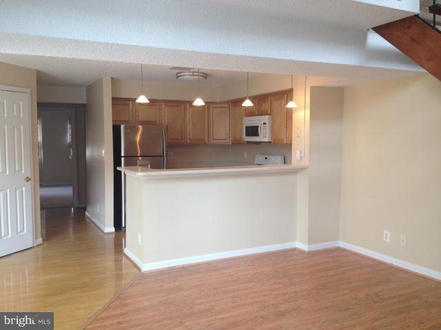 TIERS OF MANCHESTER LAKES - Residential Lease