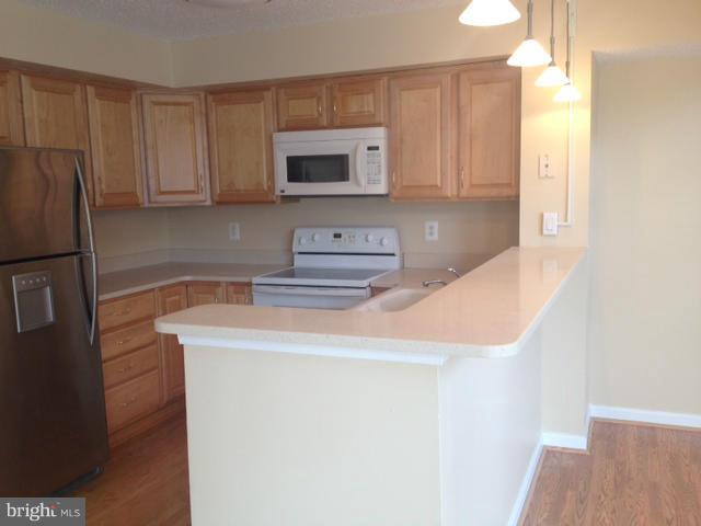 TIERS OF MANCHESTER LAKES - Residential Lease