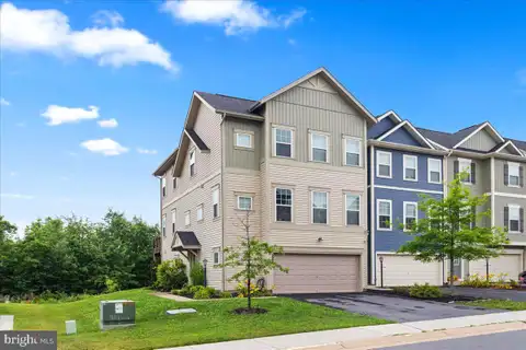 MLS: VAFV2043262