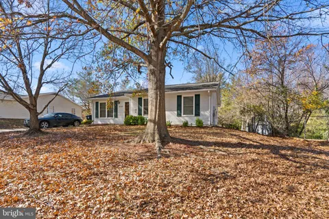 10205 Queen Elizabeth Drive, Upper Marlboro, MD MLS: MDPG2149904
