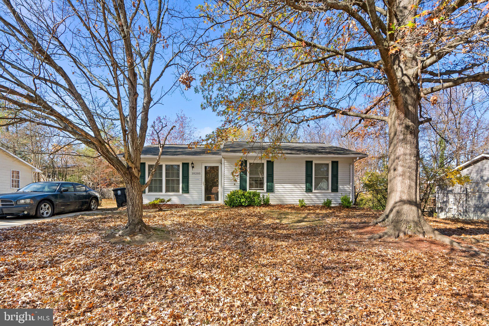 10205 QUEEN ELIZABETH DRIVE