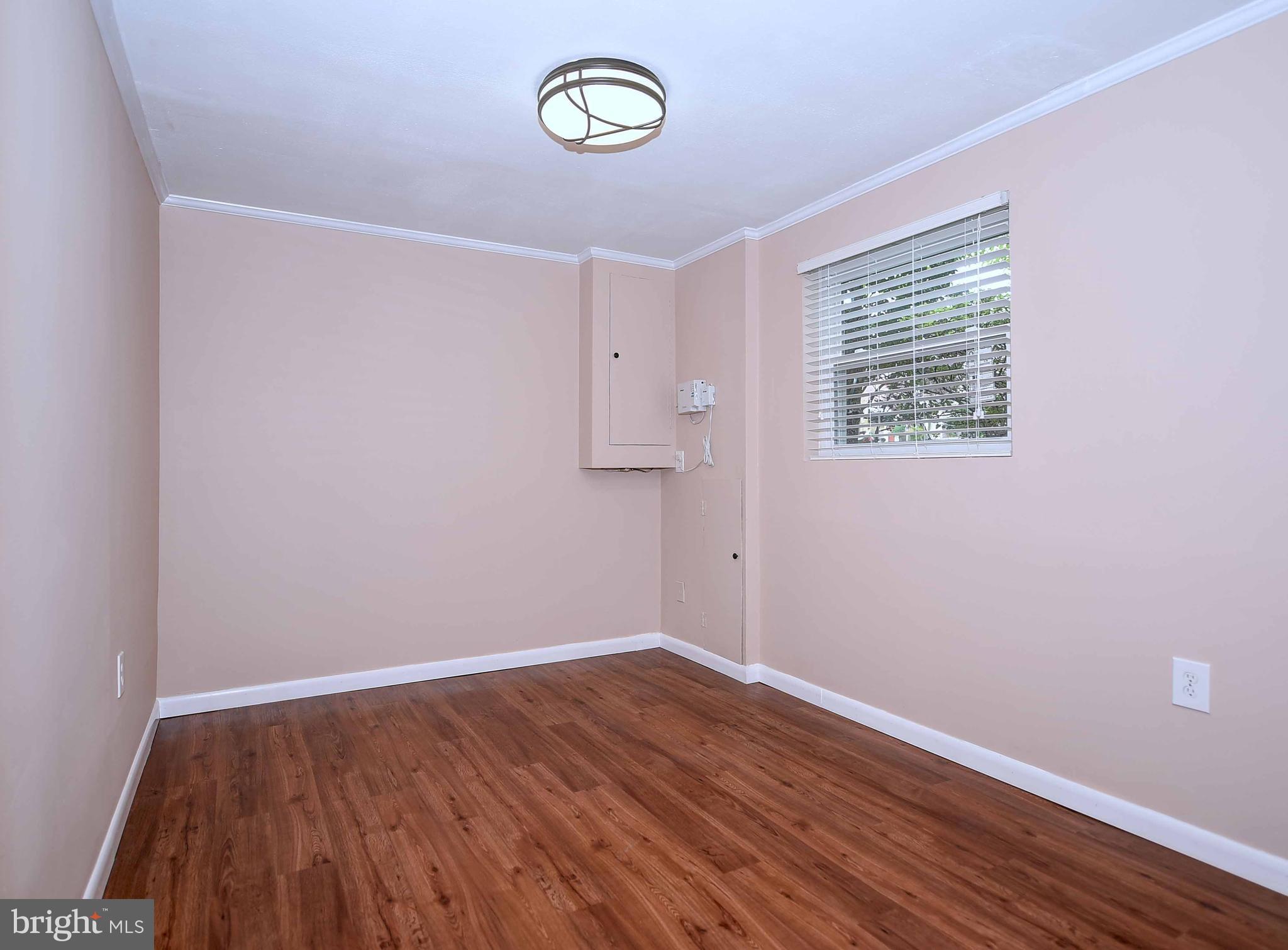 CHIPPENDALE - Residential