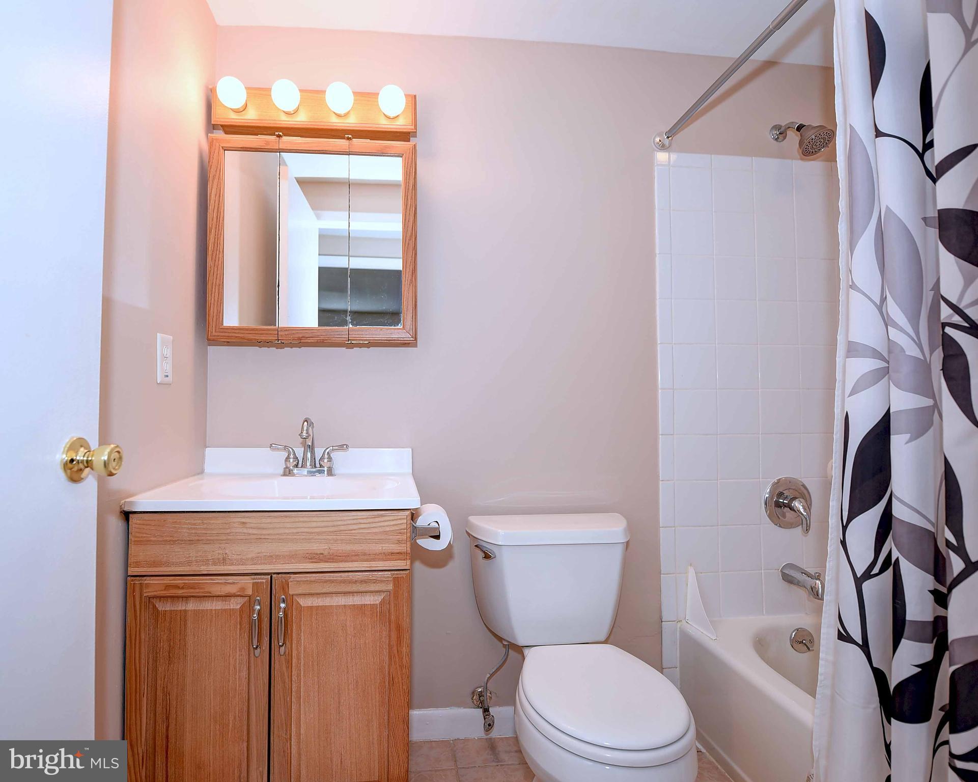 CHIPPENDALE - Residential