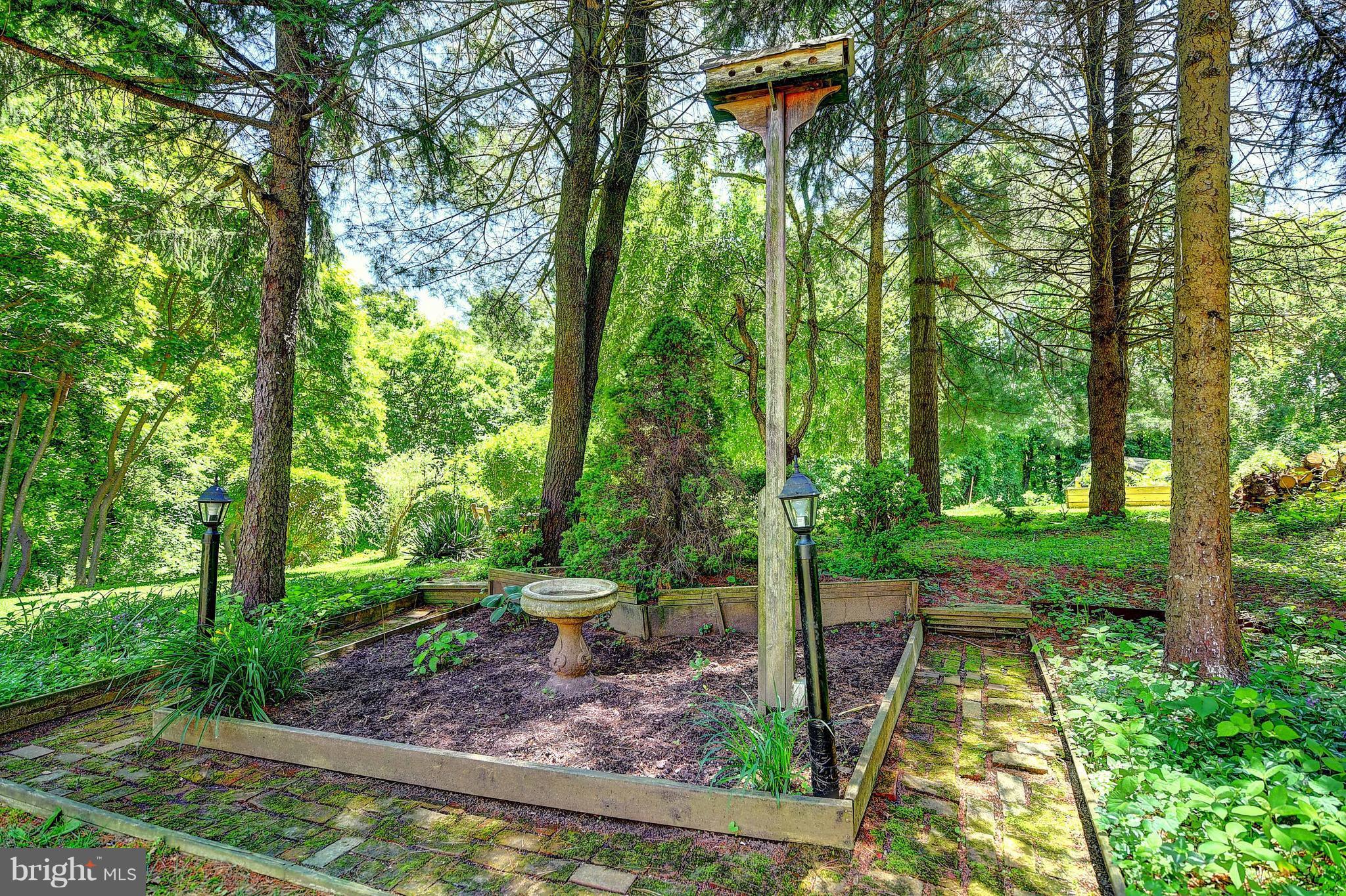 CHIPPENDALE - Residential