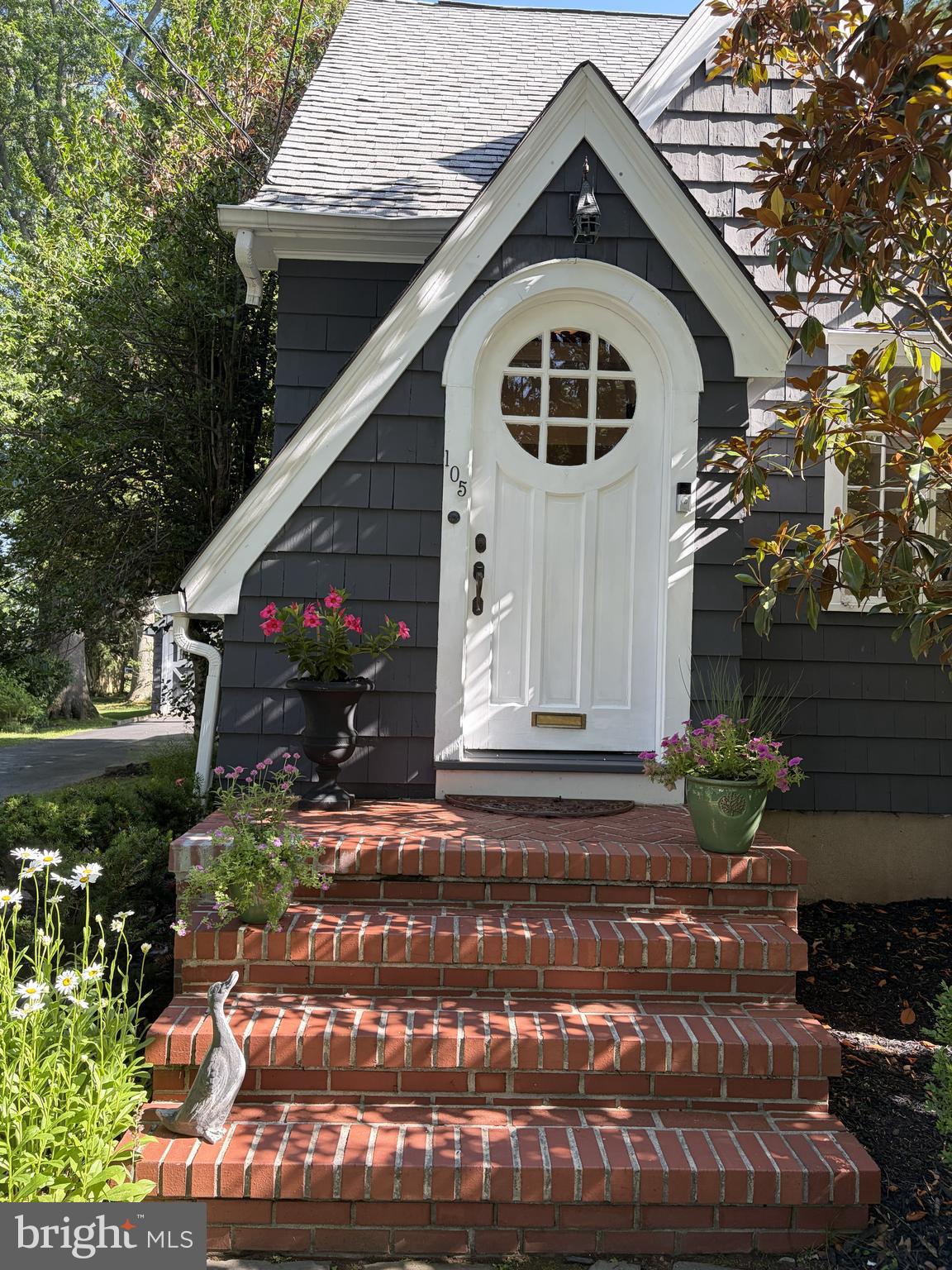 105 LANING AVENUE