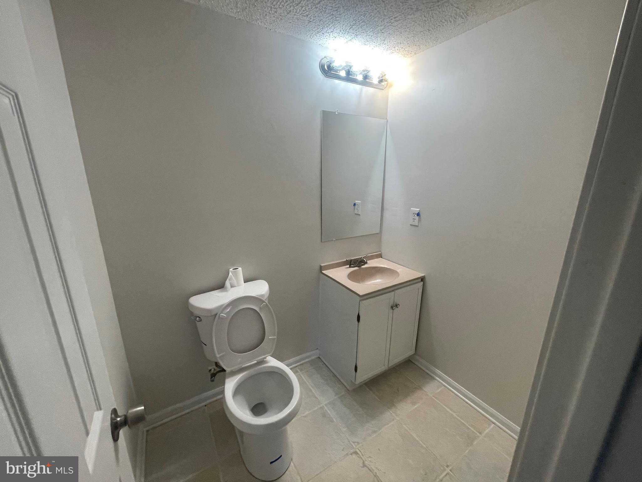 SAVAGE MEADOWS - Residential Lease