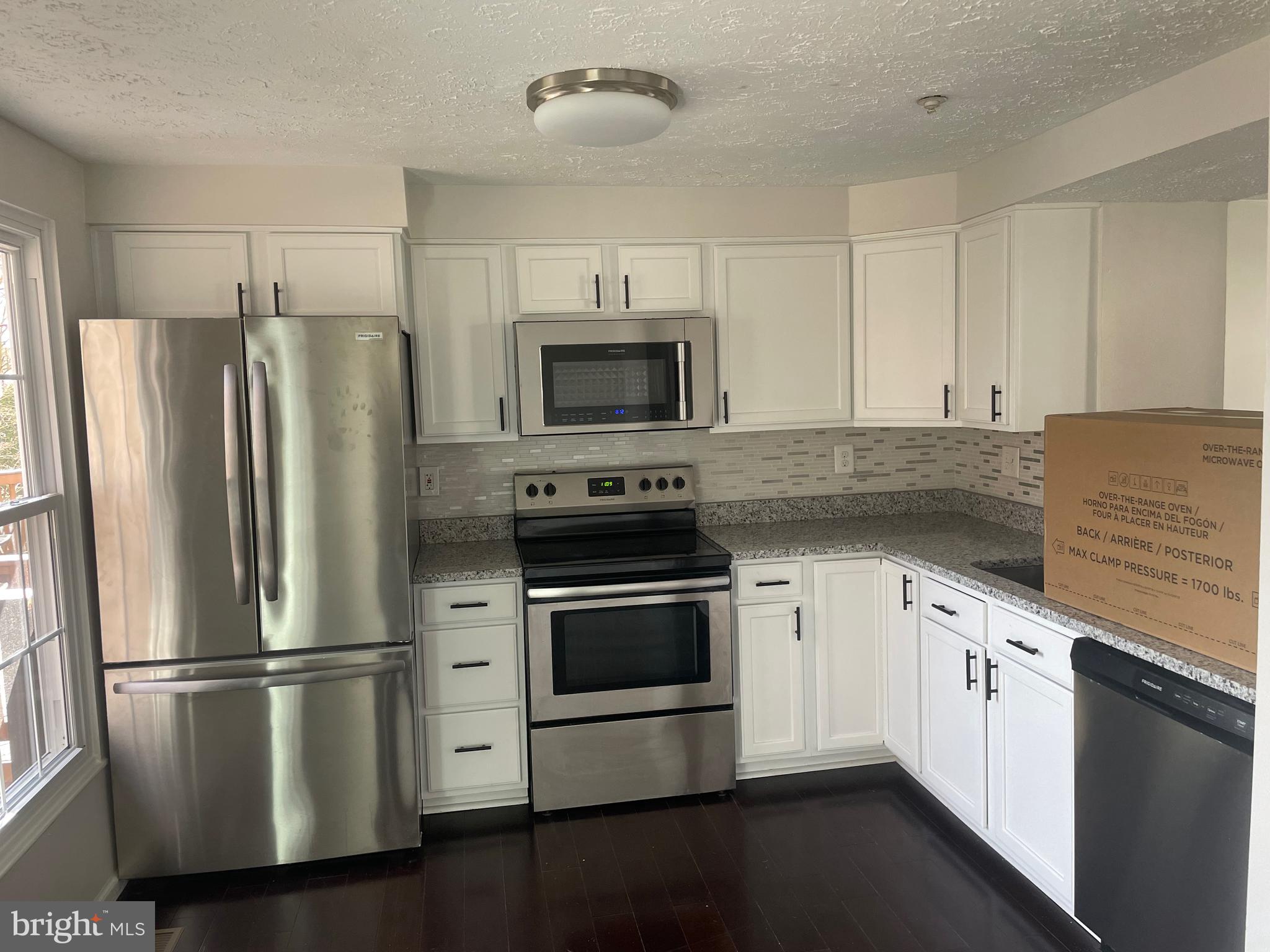 SAVAGE MEADOWS - Residential Lease