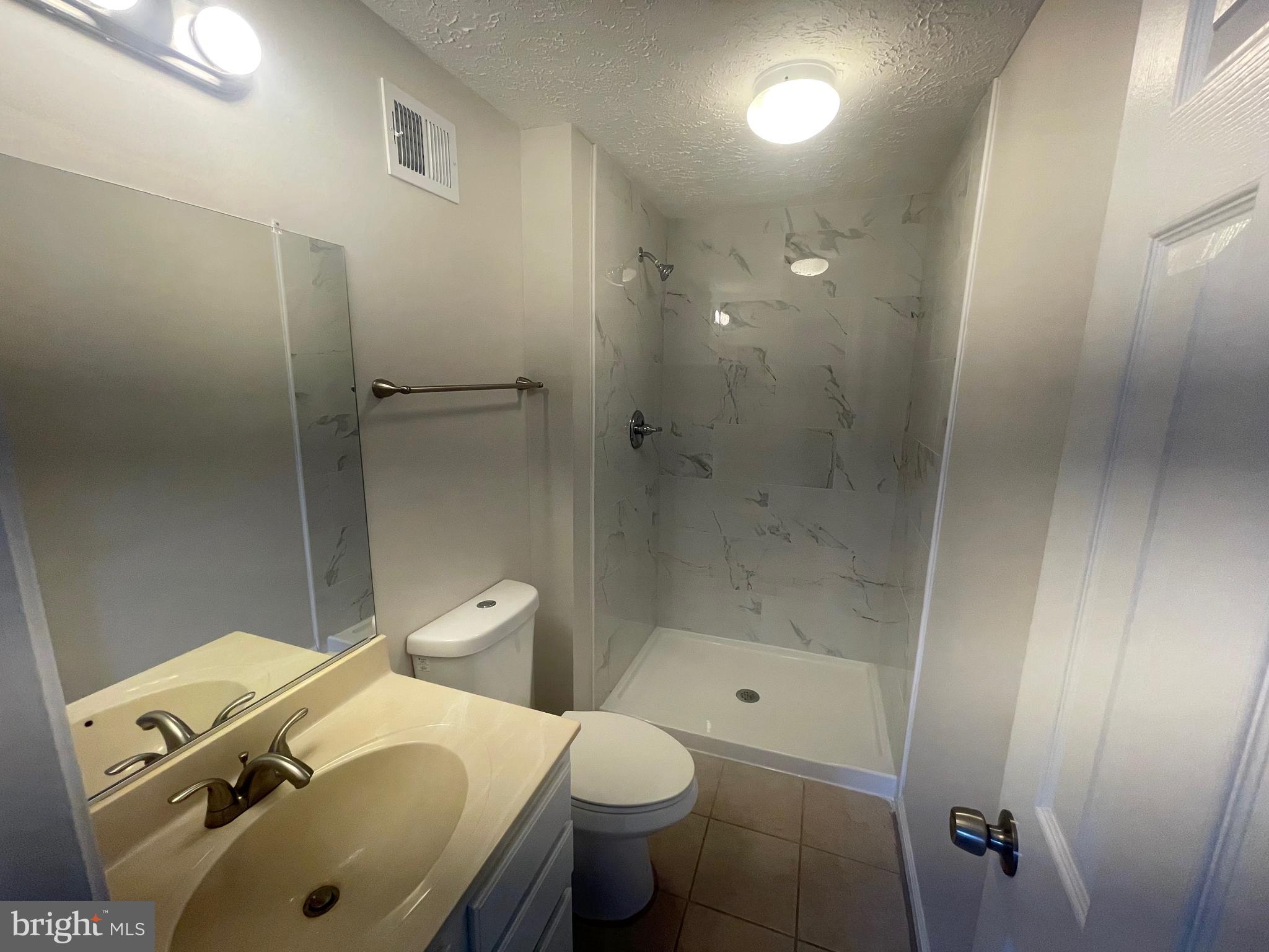 SAVAGE MEADOWS - Residential Lease